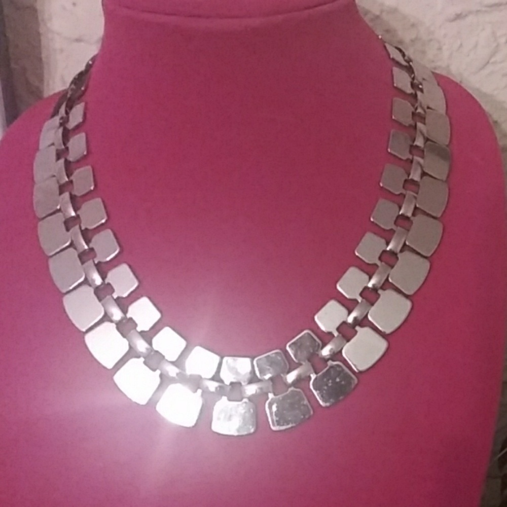 Neclace
